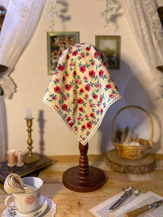 Pañoleta Rosas a María