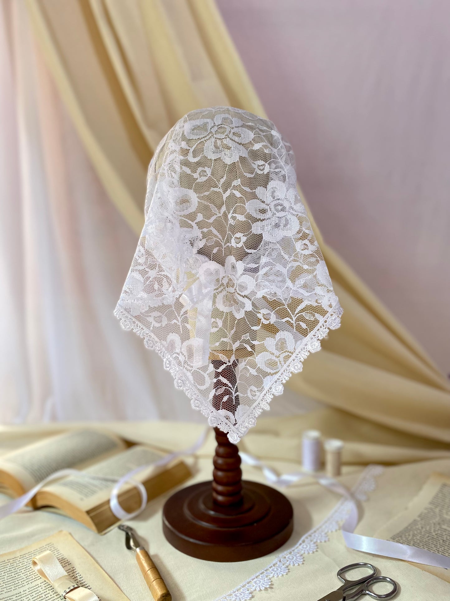 Pañoleta Lilium Pacis