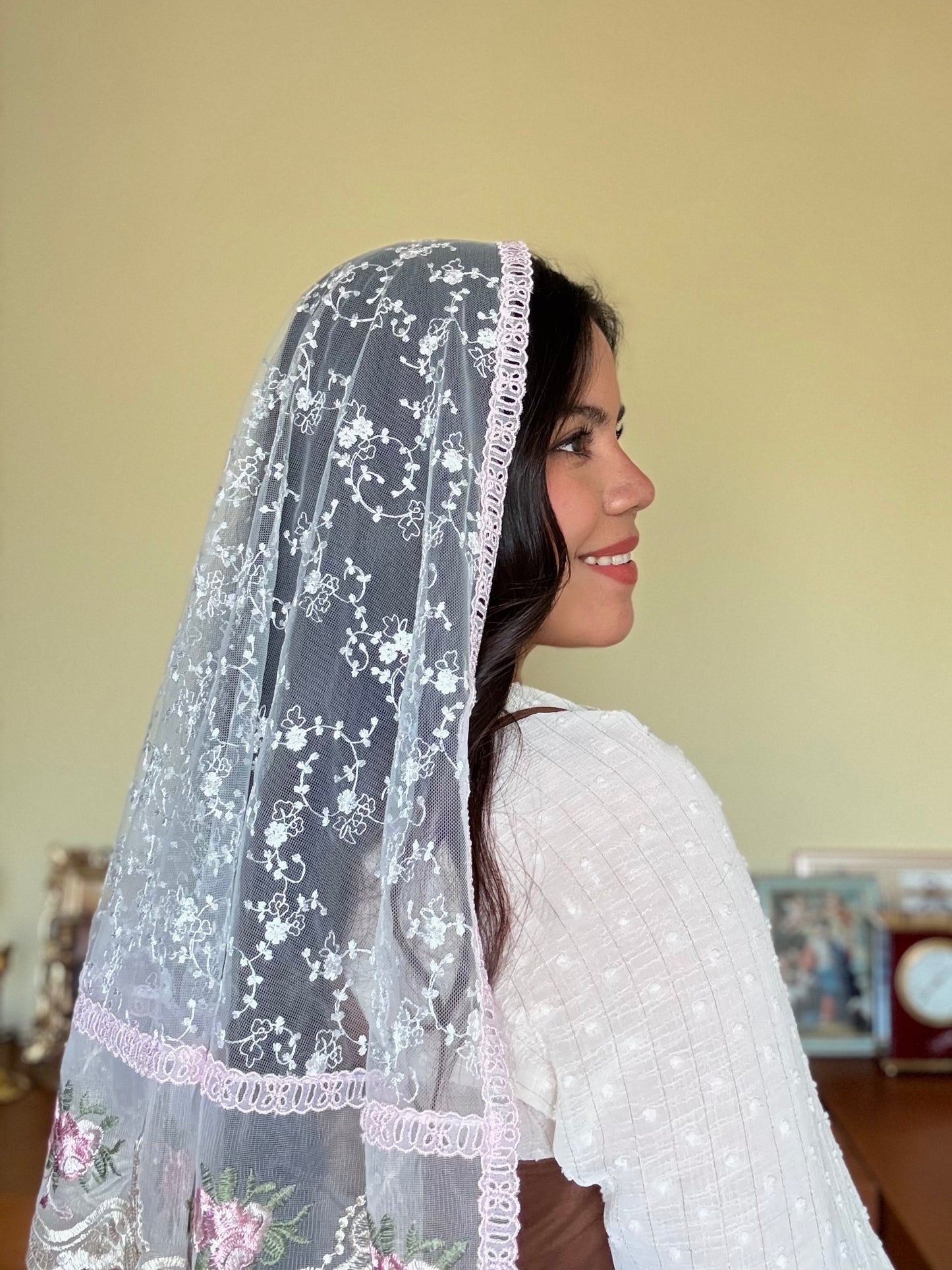 Velo Reginae Rosarii